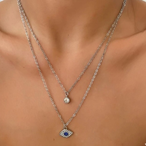 Jewelry - Silver evil eye layered necklace